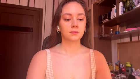Snapshot of keshastremmel chatting on May 31, 9:16 am Ellie online show from May 31, 9:16 am
