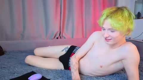 Kessy online show from December 2, 10:27 pm