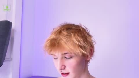 Snapshot of kessy_white chatting on June 5, 8:58 pm Kessy online show from June 5, 8:58 pm