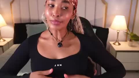 Snapshot of ketty_89 chatting on July 8, 7:29 pm Kety online show from July 8, 7:29 pm