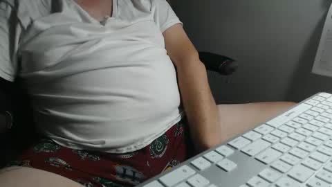 Snapshot of kev92569 chatting on November 2, 12:07 pm kev92569 online show from November 2, 12:07 pm