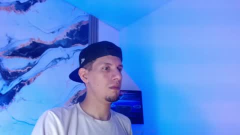 Snapshot of kevin__max_ chatting on June 15, 9:17 pm Kev online show from June 15, 9:17 pm