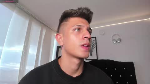 Kevin Ahs online show from October 25, 9:42 pm