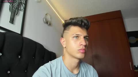 Kevin Ahs online show from December 3, 10:52 pm