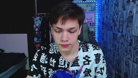 Kevin online show from February 19, 4:12 am