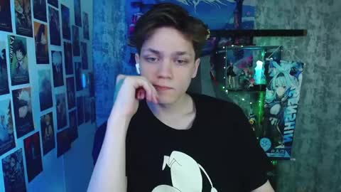Kevin online show from April 29, 4:38 am