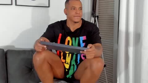 Kevin Lance online show from January 12, 7:21 am