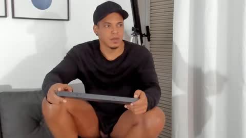 Kevin Lance online show from February 11, 8:26 am