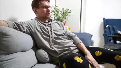 Kev online show from December 15, 7:23 am