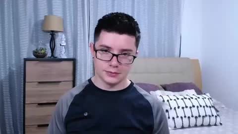 Snapshot of kevinhunts chatting on June 15, 9:39 pm Kevin online show from June 15, 9:39 pm