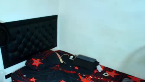 Snapshot of kevinkewma chatting on June 18, 11:25 am kevinkewma online show from June 18, 11:25 am
