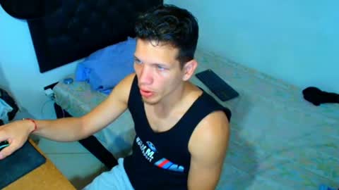 Snapshot of kevinkewma chatting on July 1, 10:06 am kevinkewma online show from July 1, 10:06 am