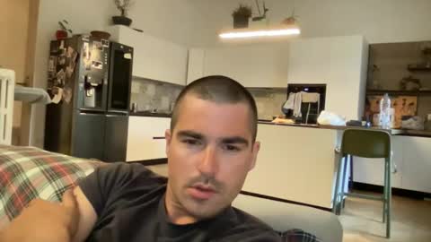 Snapshot of kevinpillobello chatting on April 29, 4:11 pm kevinpillobello online show from April 29, 4:11 pm