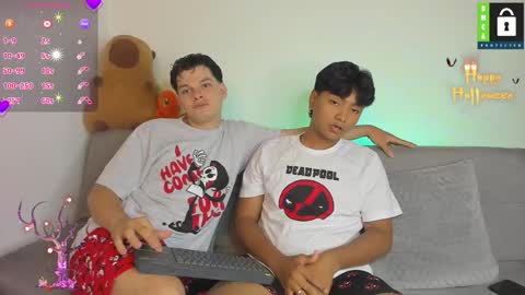 Snapshot of kevinxlvx chatting on October 26, 5:13 am kevin and ottis online show from October 26, 5:13 am