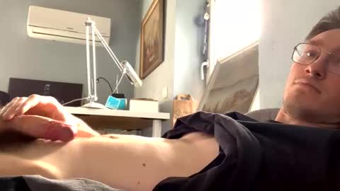 kevkev_01 online show from April 19, 5:01 pm