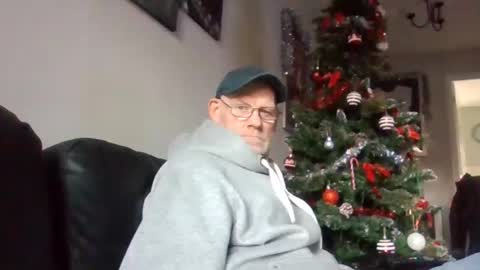 kevlooking4sez online show from December 15, 2:37 pm