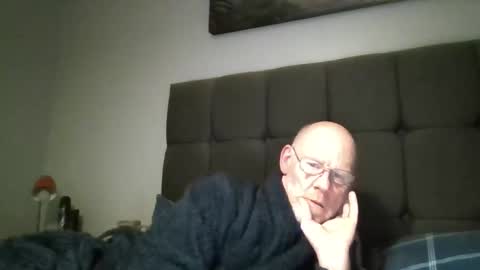 kevlooking4sez online show from February 13, 11:34 pm