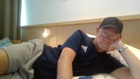 kevlooking4sez online show from May 6, 4:56 pm