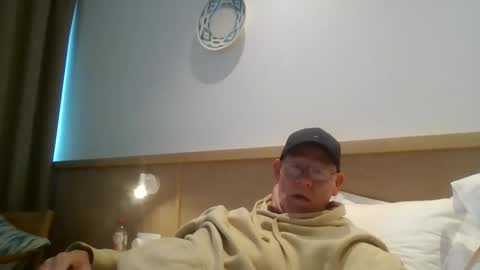Snapshot of kevlooking4sez chatting on May 8, 1:27 pm kevlooking4sez online show from May 8, 1:27 pm