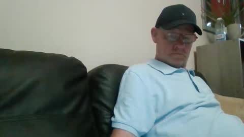 Snapshot of kevlooking4sez chatting on May 24, 9:09 pm kevlooking4sez online show from May 24, 9:09 pm