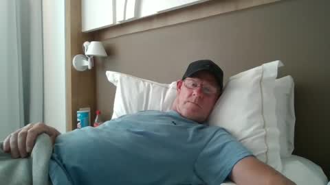 Snapshot of kevlooking4sez chatting on June 16, 3:14 pm kevlooking4sez online show from June 16, 3:14 pm