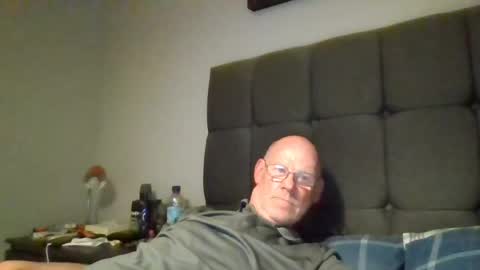 Snapshot of kevlooking4sez chatting on June 22, 12:02 am kevlooking4sez online show from June 22, 12:02 am