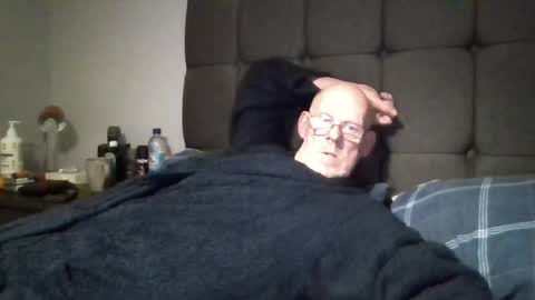 Snapshot of kevlooking4sez chatting on July 15, 12:05 am kevlooking4sez online show from July 15, 12:05 am