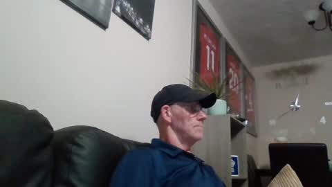 Snapshot of kevlooking4sez chatting on July 19, 11:41 pm kevlooking4sez online show from July 19, 11:41 pm