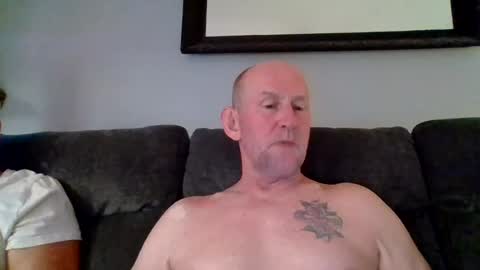 Snapshot of kevo127644965106 chatting on August 2, 12:14 pm Tiedyejungle online show from August 2, 12:14 pm