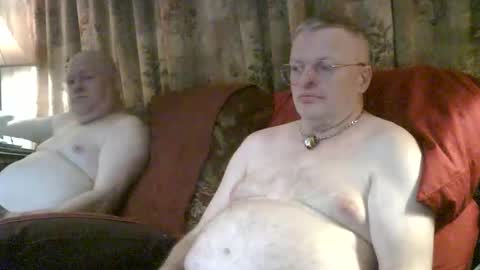 Snapshot of kevydaddyhubby2 chatting on April 3, 6:11 am kevydaddyhubby2 online show from April 3, 6:11 am