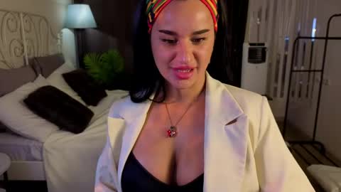 Snapshot of key_of_lust_ chatting on May 5, 1:46 am key_of_lust_ online show from May 5, 1:46 am
