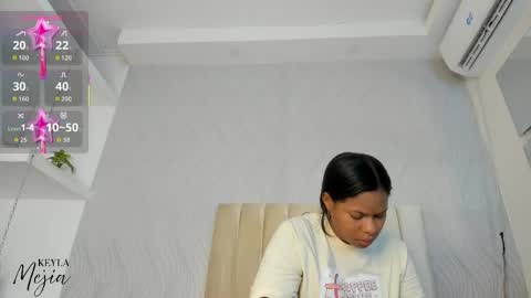 Keyla  online show from May 17, 12:01 pm