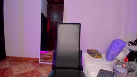 Keila Milf online show from December 4, 2:54 am