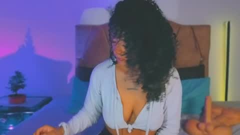 Snapshot of keyla_roberts_ chatting on May 7, 10:20 am Adhara. Help me reach 100 likes online show from May 7, 10:20 am