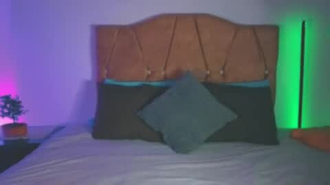 Snapshot of keyla_roberts_ chatting on May 8, 12:16 am Adhara. Help me reach 100 likes online show from May 8, 12:16 am