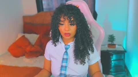 Snapshot of keyla_roberts_ chatting on May 20, 7:53 pm Adhara. Help me reach 100 likes online show from May 20, 7:53 pm