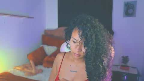 Snapshot of keyla_roberts_ chatting on June 7, 8:07 am Adhara. Help me reach 100 likes online show from June 7, 8:07 am