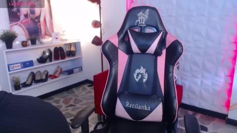 Snapshot of keylathomson chatting on September 16, 11:11 am Keyla online show from September 16, 11:11 am