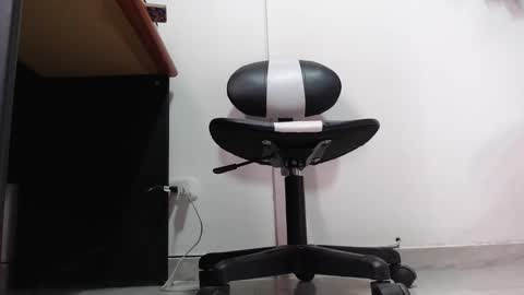 Snapshot of keylie_saenz28 chatting on November 5, 3:34 pm online show from November 5, 3:34 pm