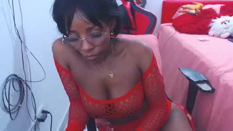 Snapshot of keyra_dainty chatting on December 29, 8:37 pm Sandy Saenz online show from December 29, 8:37 pm