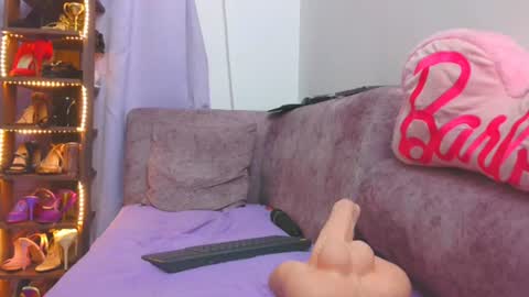 Snapshot of keytlin_sexy chatting on July 14, 11:05 am keytlin sexy online show from July 14, 11:05 am