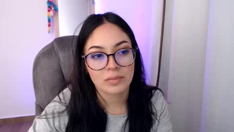 Snapshot of khal_girl chatting on November 24, 1:49 am Liss online show from November 24, 1:49 am