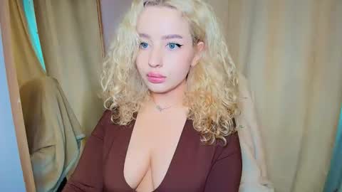 Khaleesi online show from June 4, 3:40 pm