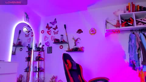 Snapshot of khalessi07 chatting on March 26, 3:06 pm khalessi07 online show from March 26, 3:06 pm