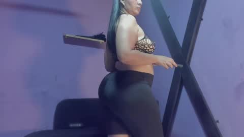 Snapshot of khaterine_hot_1 chatting on May 14, 9:21 pm Kathe Hot online show from May 14, 9:21 pm