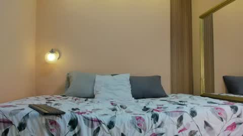 Snapshot of khaterine_hot_1 chatting on June 22, 7:22 pm Kathe Hot online show from June 22, 7:22 pm