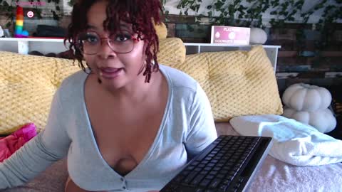 Snapshot of khayaparker chatting on January 4, 5:05 pm Khaya online show from January 4, 5:05 pm