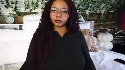 Snapshot of khayaparker chatting on February 20, 7:52 pm Khaya online show from February 20, 7:52 pm