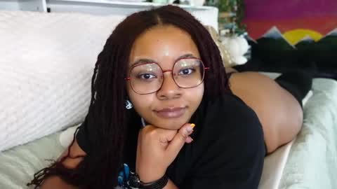 Snapshot of khayaparker chatting on February 27, 8:31 pm Khaya online show from February 27, 8:31 pm