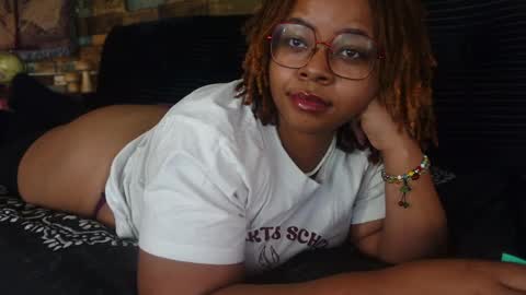 Snapshot of khayaparker chatting on September 9, 4:17 pm Khaya online show from September 9, 4:17 pm